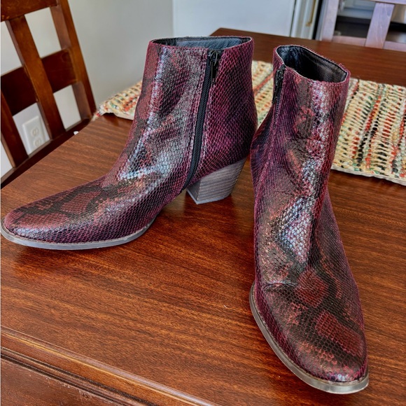 Coconuts by Matisse Red Snake Print Ankle Boots - Picture 1 of 1